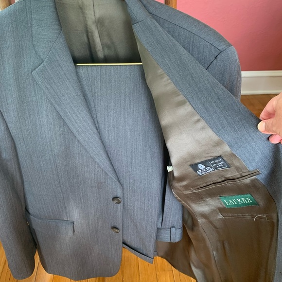 Two piece suit! Size 38 short - Picture 3 of 3